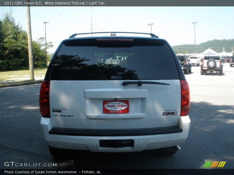 White Diamond Tintcoat / Light Tan 2011 GMC Yukon SLT