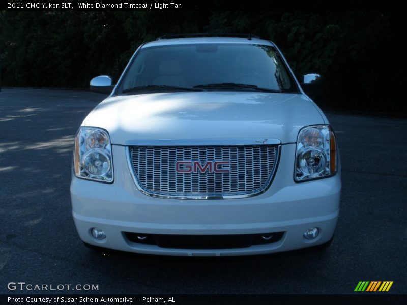 White Diamond Tintcoat / Light Tan 2011 GMC Yukon SLT