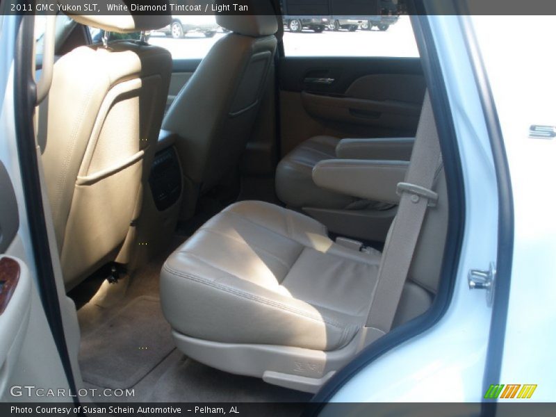 White Diamond Tintcoat / Light Tan 2011 GMC Yukon SLT