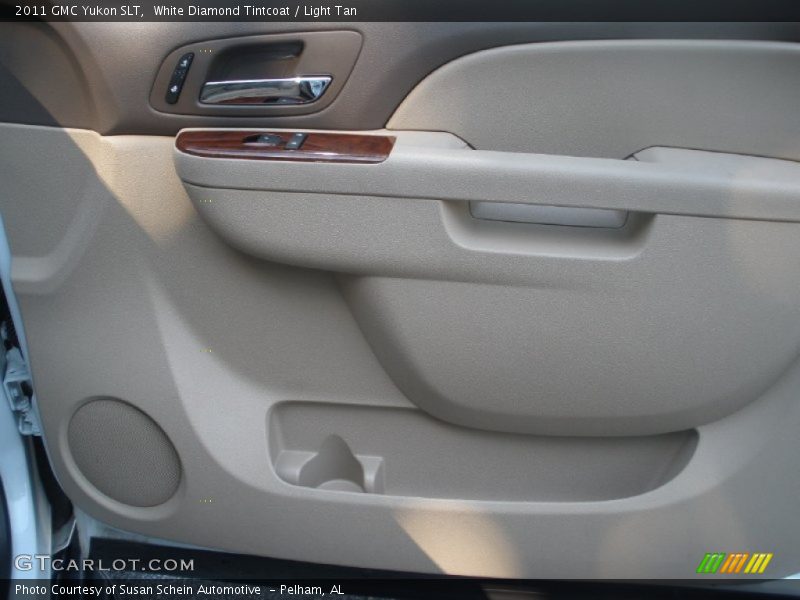 White Diamond Tintcoat / Light Tan 2011 GMC Yukon SLT