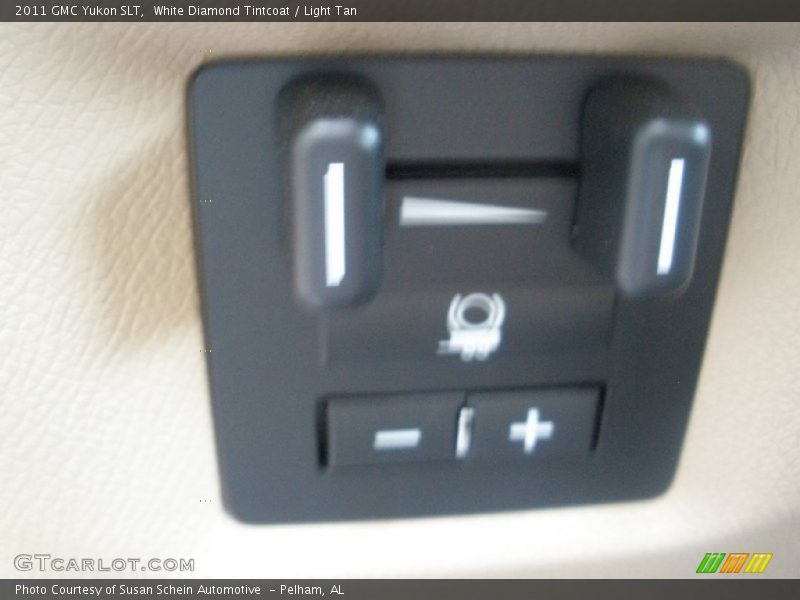 White Diamond Tintcoat / Light Tan 2011 GMC Yukon SLT