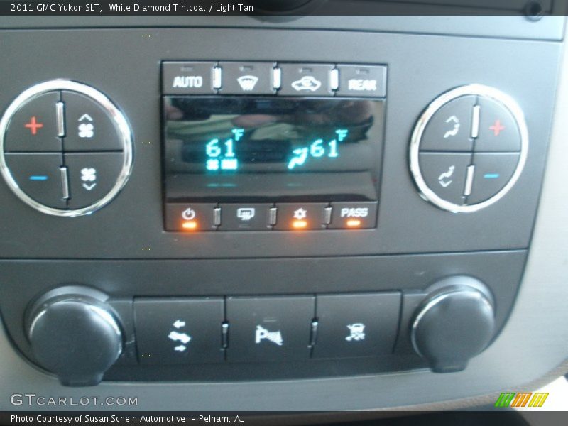White Diamond Tintcoat / Light Tan 2011 GMC Yukon SLT