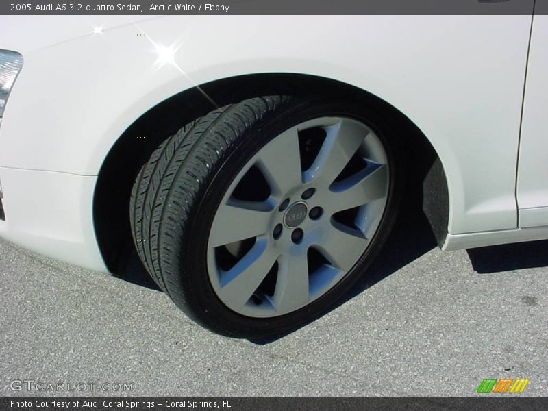 Arctic White / Ebony 2005 Audi A6 3.2 quattro Sedan
