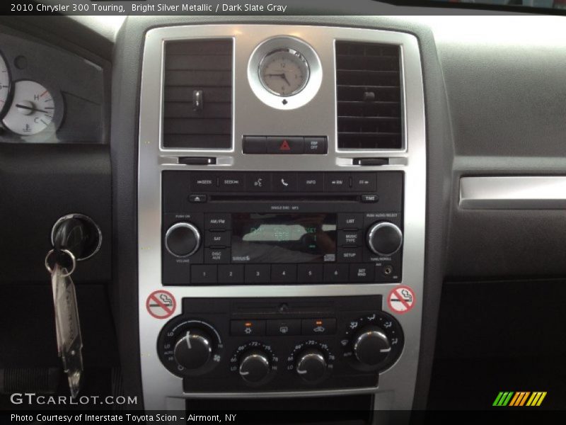 Bright Silver Metallic / Dark Slate Gray 2010 Chrysler 300 Touring