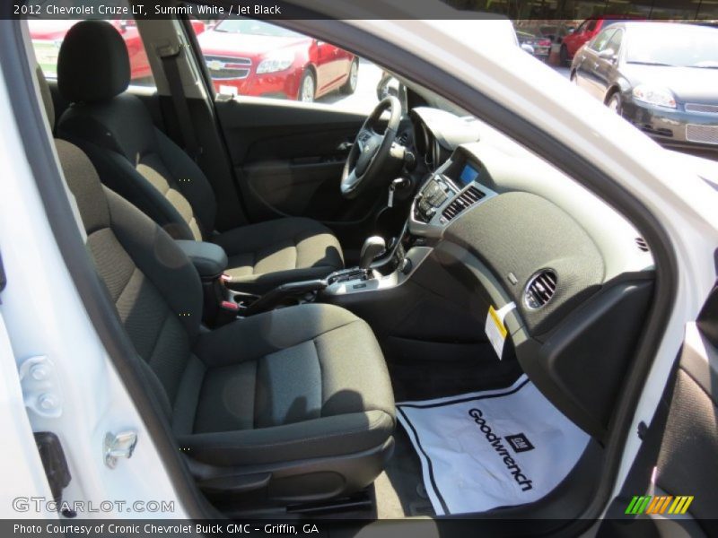 Summit White / Jet Black 2012 Chevrolet Cruze LT