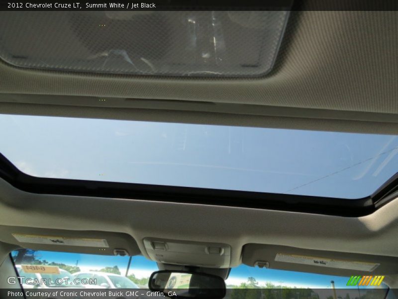 Summit White / Jet Black 2012 Chevrolet Cruze LT