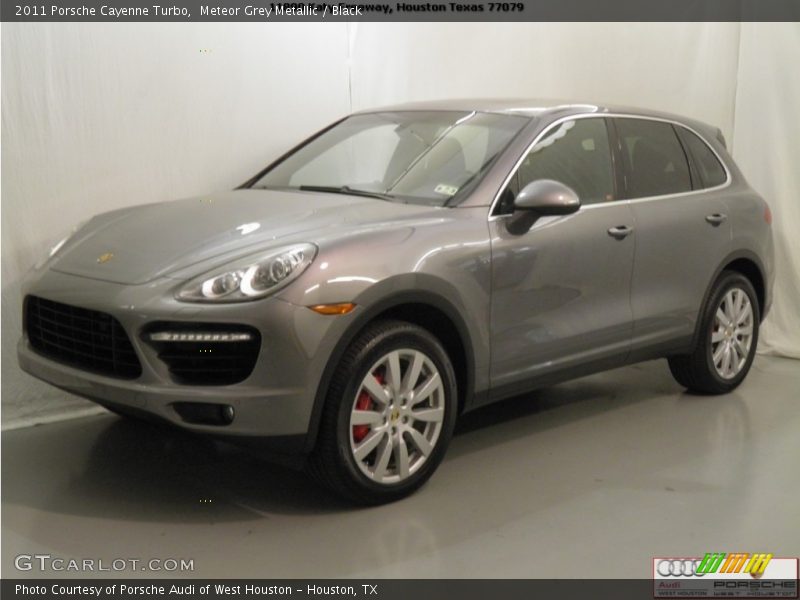 Meteor Grey Metallic / Black 2011 Porsche Cayenne Turbo