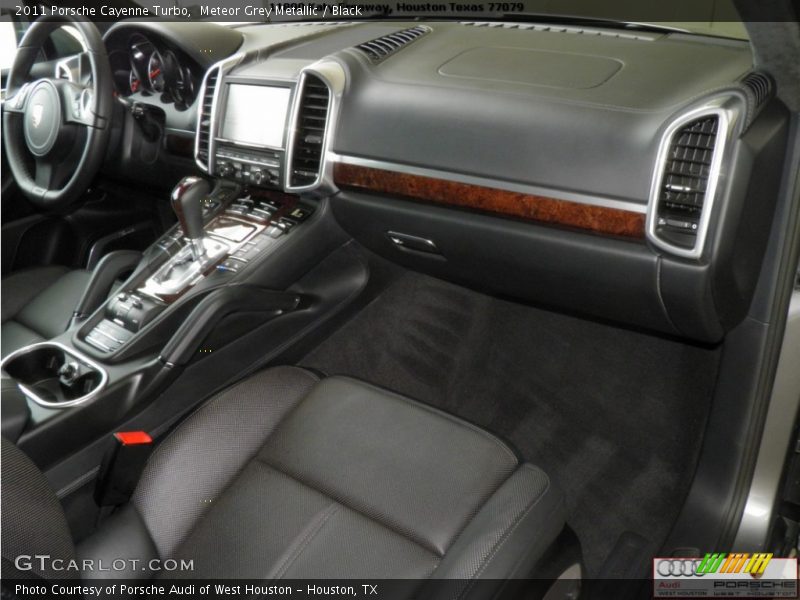 Meteor Grey Metallic / Black 2011 Porsche Cayenne Turbo