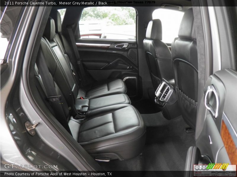 Meteor Grey Metallic / Black 2011 Porsche Cayenne Turbo
