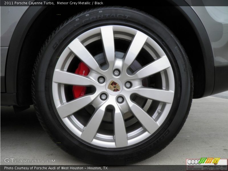 Meteor Grey Metallic / Black 2011 Porsche Cayenne Turbo