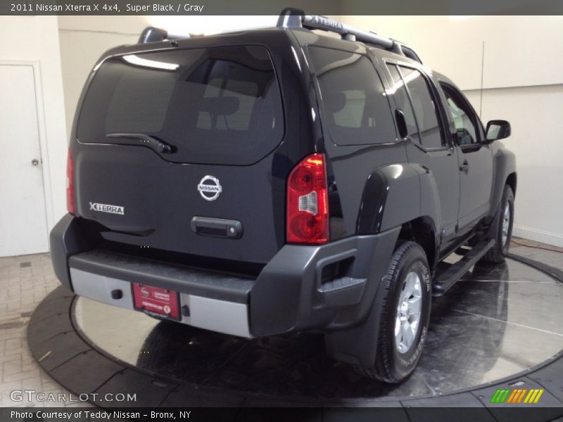 Super Black / Gray 2011 Nissan Xterra X 4x4