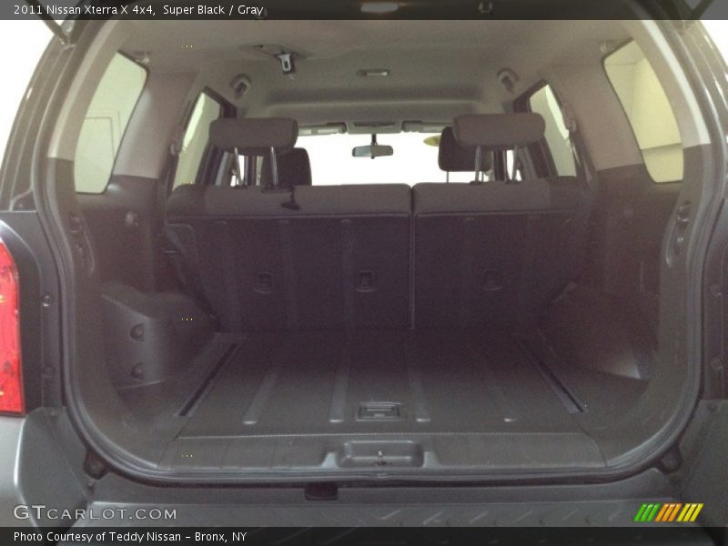 Super Black / Gray 2011 Nissan Xterra X 4x4