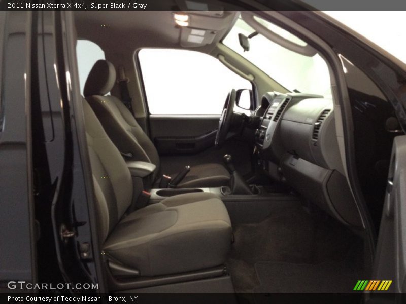 Super Black / Gray 2011 Nissan Xterra X 4x4