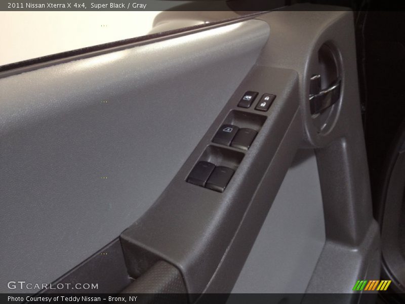 Super Black / Gray 2011 Nissan Xterra X 4x4