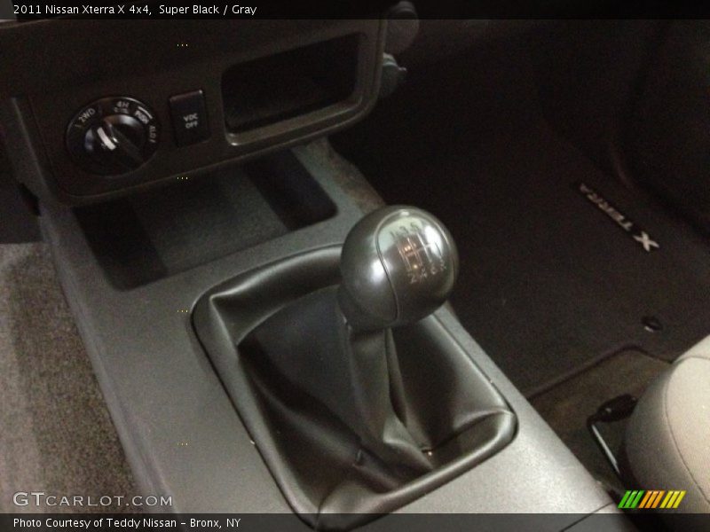 Super Black / Gray 2011 Nissan Xterra X 4x4