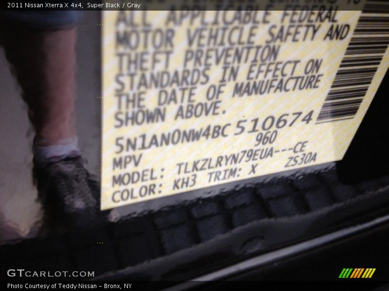 Super Black / Gray 2011 Nissan Xterra X 4x4