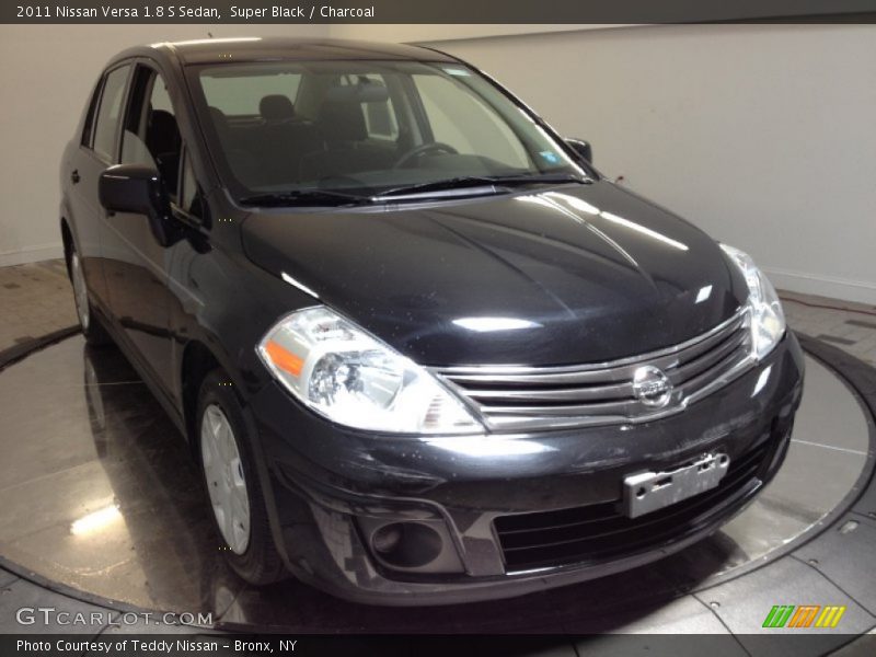 Super Black / Charcoal 2011 Nissan Versa 1.8 S Sedan