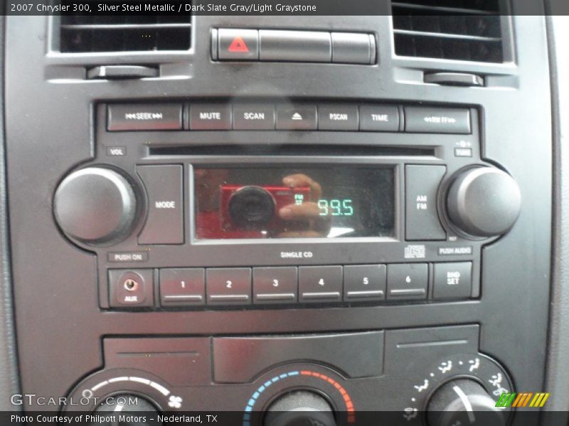 Audio System of 2007 300 