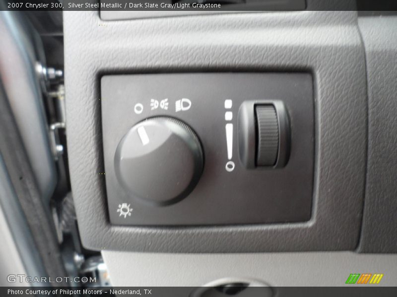 Controls of 2007 300 
