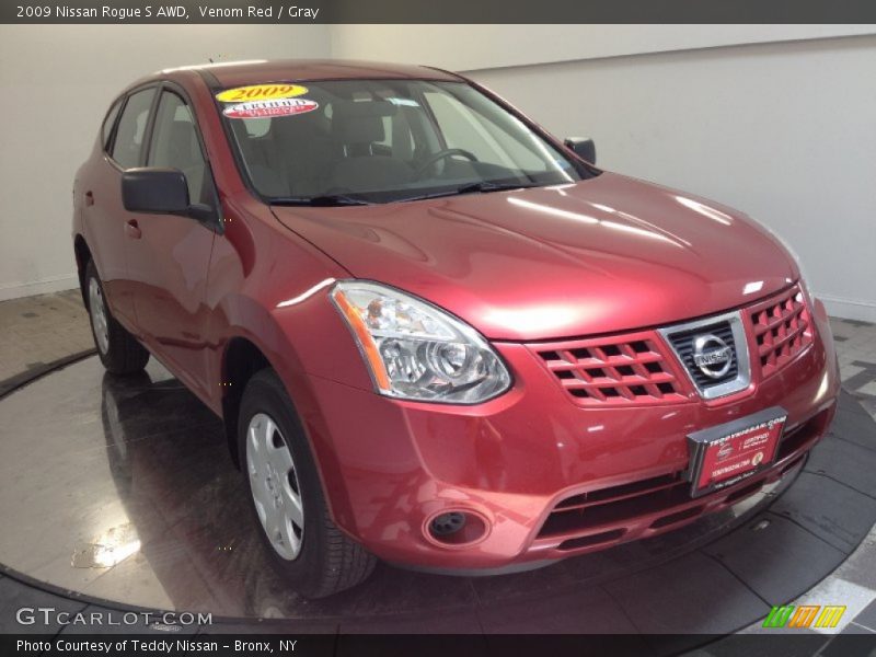 Venom Red / Gray 2009 Nissan Rogue S AWD