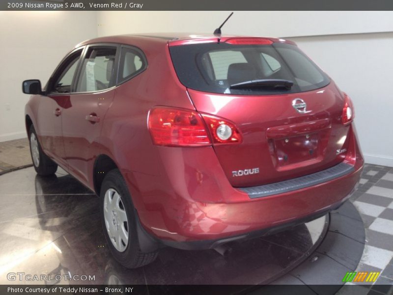 Venom Red / Gray 2009 Nissan Rogue S AWD