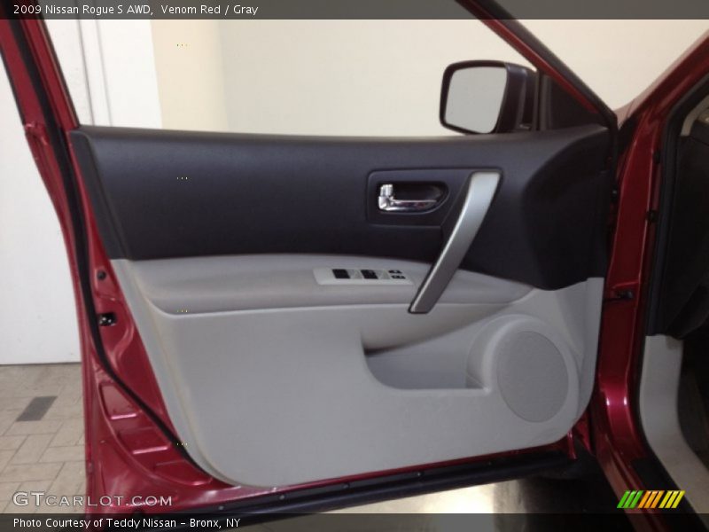 Venom Red / Gray 2009 Nissan Rogue S AWD