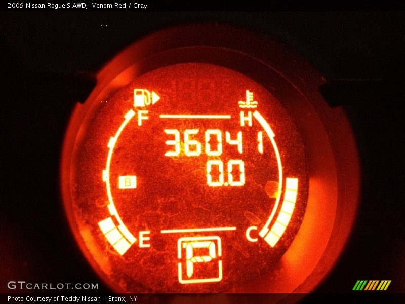Venom Red / Gray 2009 Nissan Rogue S AWD