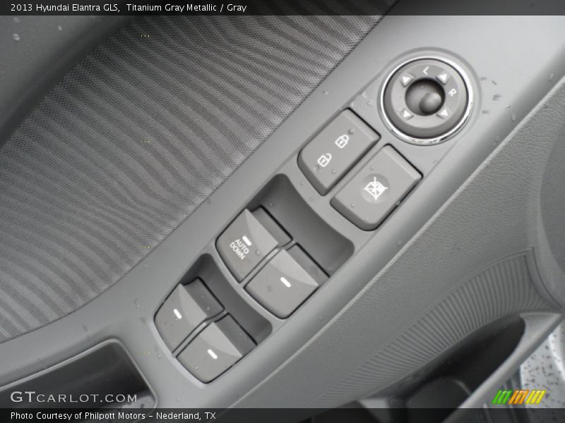 Titanium Gray Metallic / Gray 2013 Hyundai Elantra GLS