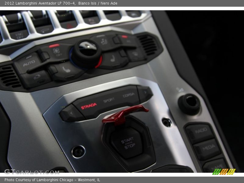 Controls of 2012 Aventador LP 700-4