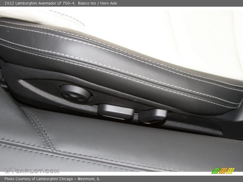 Controls of 2012 Aventador LP 700-4