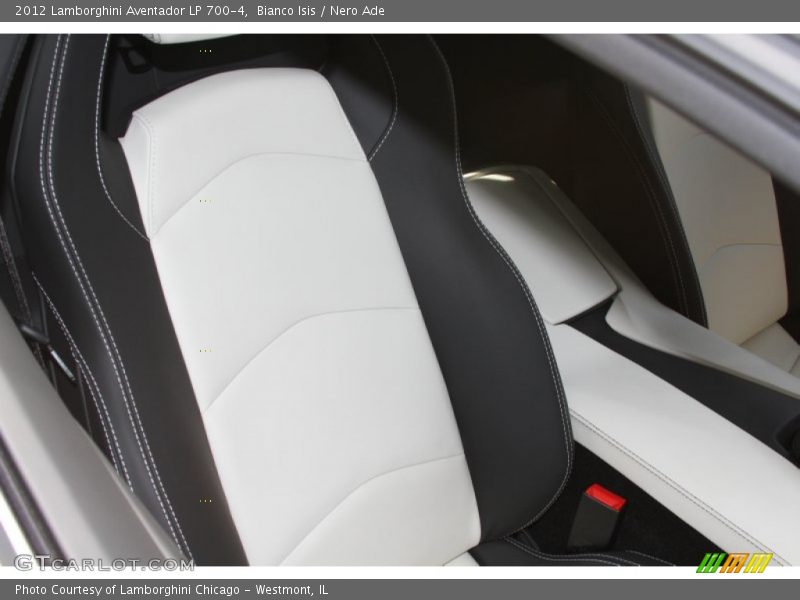 Front Seat of 2012 Aventador LP 700-4