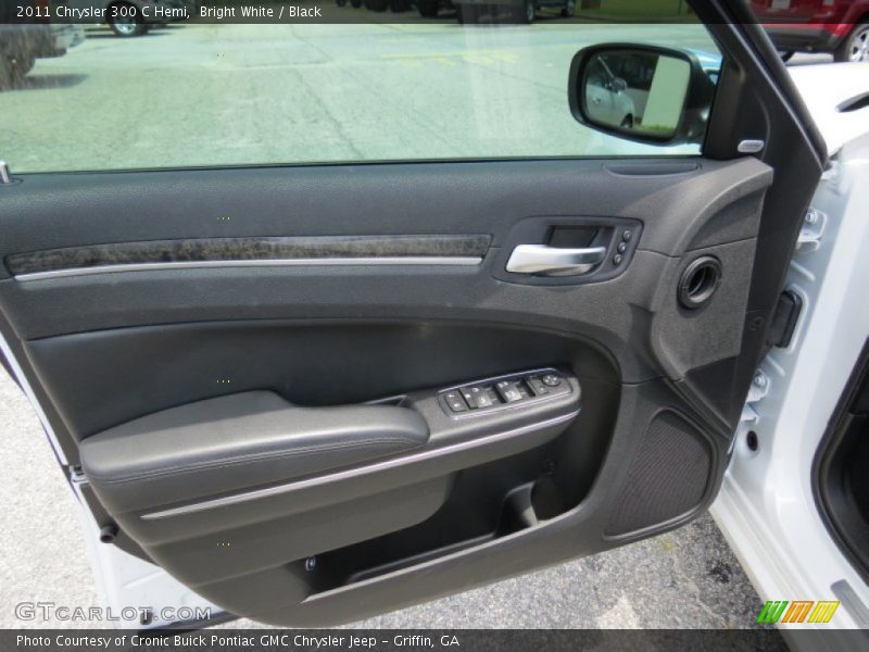 Bright White / Black 2011 Chrysler 300 C Hemi