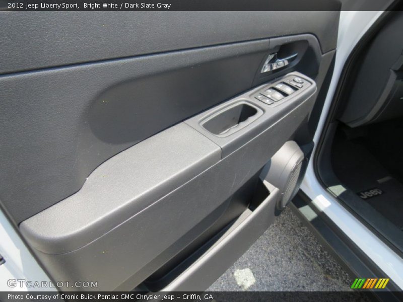 Bright White / Dark Slate Gray 2012 Jeep Liberty Sport