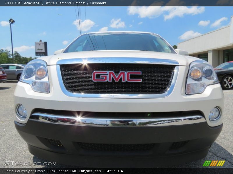 White Diamond Tintcoat / Cashmere 2011 GMC Acadia SLT