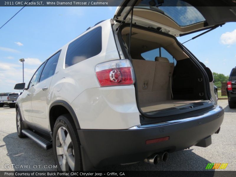 White Diamond Tintcoat / Cashmere 2011 GMC Acadia SLT