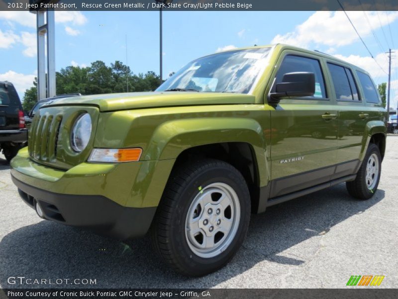 Front 3/4 View of 2012 Patriot Sport