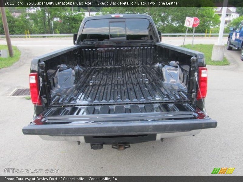 Tuxedo Black Metallic / Black Two Tone Leather 2011 Ford F250 Super Duty Lariat SuperCab 4x4