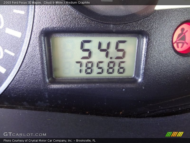 Cloud 9 White / Medium Graphite 2003 Ford Focus SE Wagon