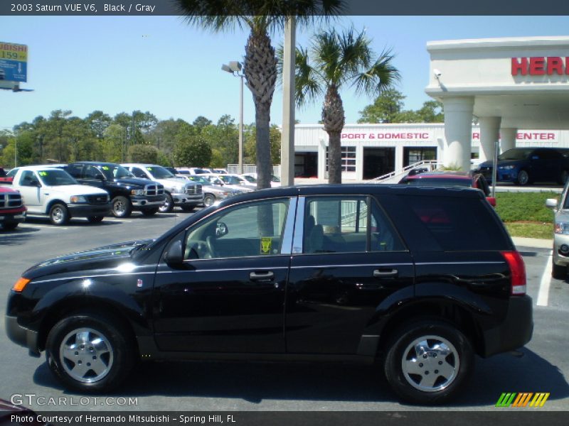 Black / Gray 2003 Saturn VUE V6