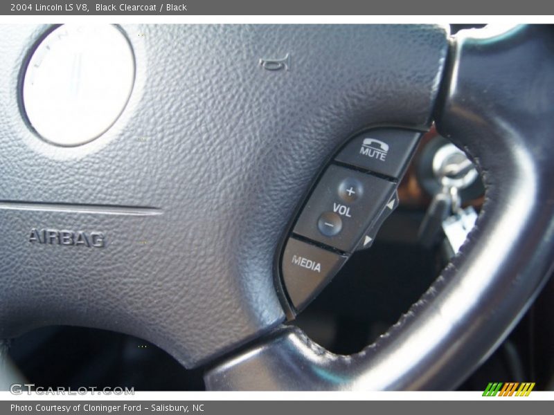 Black Clearcoat / Black 2004 Lincoln LS V8