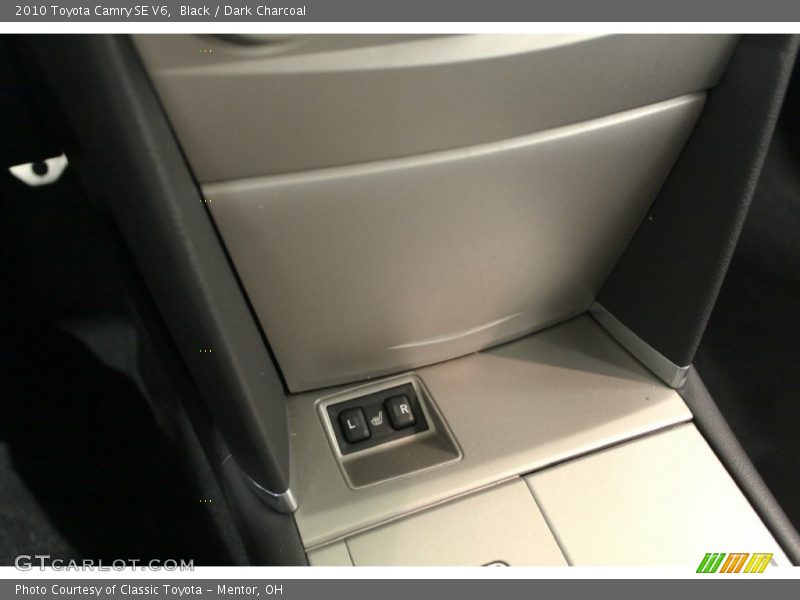 Black / Dark Charcoal 2010 Toyota Camry SE V6