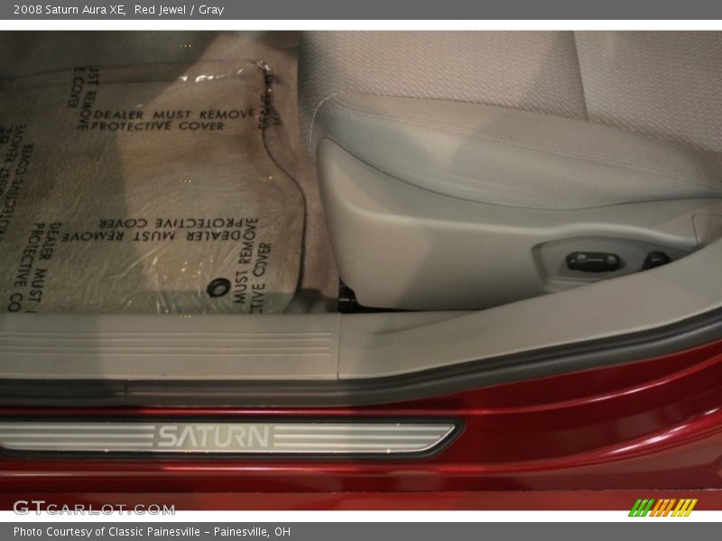 Red Jewel / Gray 2008 Saturn Aura XE