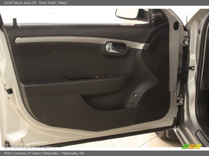 Silver Pearl / Black 2008 Saturn Aura XR