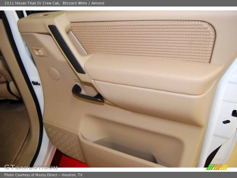 Blizzard White / Almond 2011 Nissan Titan SV Crew Cab