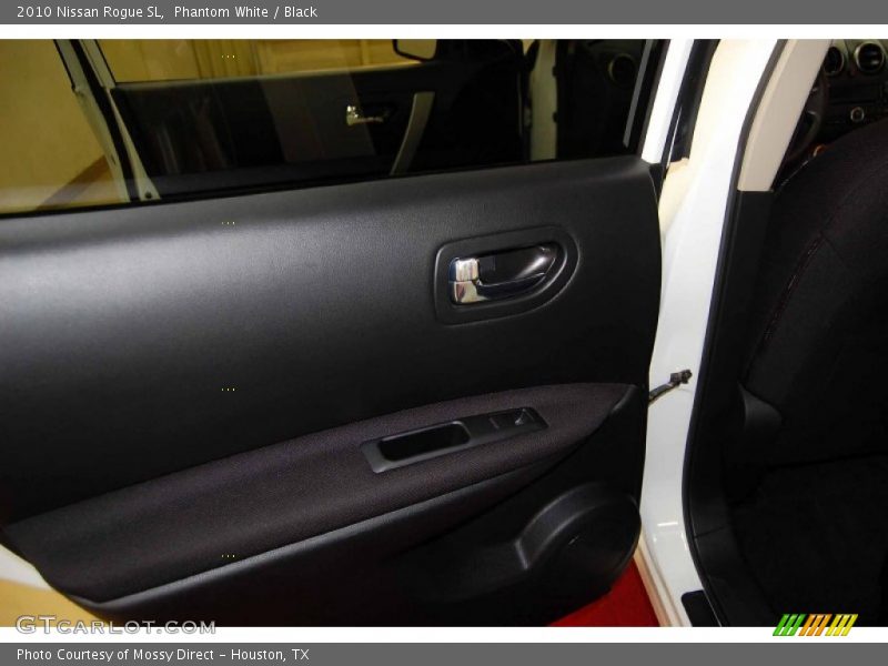 Phantom White / Black 2010 Nissan Rogue SL