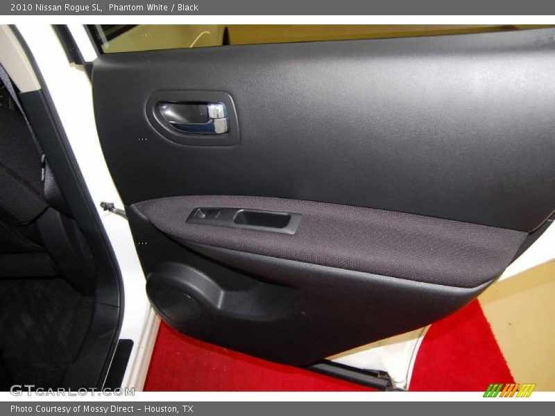 Phantom White / Black 2010 Nissan Rogue SL
