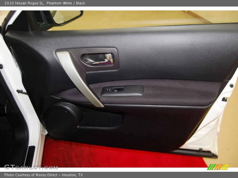 Phantom White / Black 2010 Nissan Rogue SL