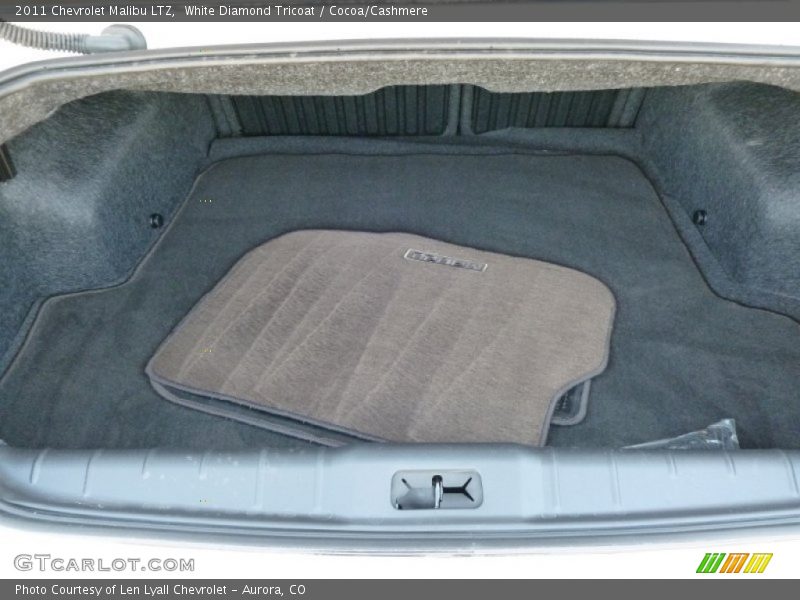 White Diamond Tricoat / Cocoa/Cashmere 2011 Chevrolet Malibu LTZ
