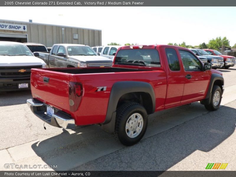 Victory Red / Medium Dark Pewter 2005 Chevrolet Colorado Z71 Extended Cab