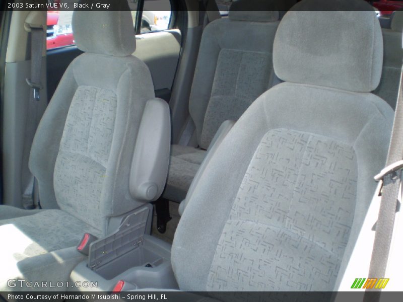 Black / Gray 2003 Saturn VUE V6